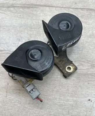 Renault Laguna II Horn signal E30058100 E30057939