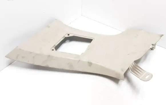Volvo XC90 (D)pillar trim (top) 