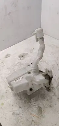 Windshield washer fluid reservoir/tank