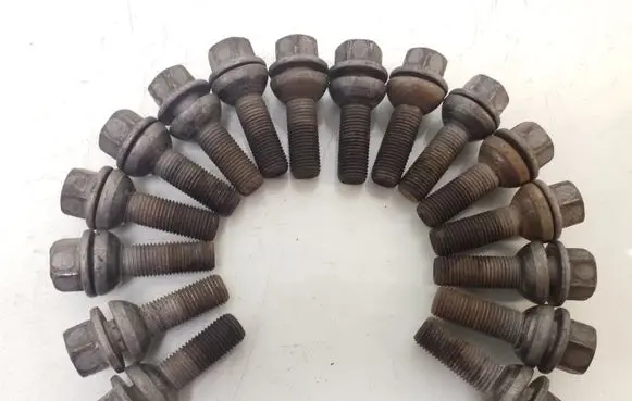 Nuts/bolts