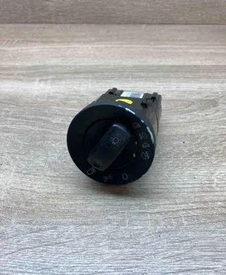 Audi A4 S4 B7 8E 8H Light switch 8E0941531C