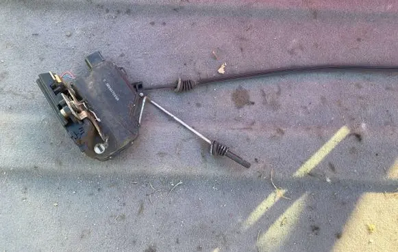 Seat Ibiza IV (6J,6P) Front door lock 3B1837015A