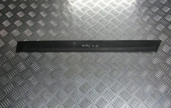 Opel Astra H Rear door trim (molding)