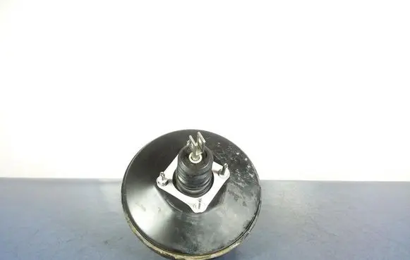 Ford Courier Brake booster AY112B195A1B