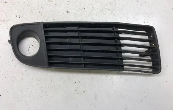 Audi A6 S6 C5 4B Front fog light trim/grill 4B0807682H