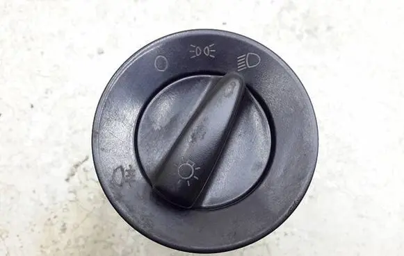 Volkswagen PASSAT Light switch 1C0941531 04052030