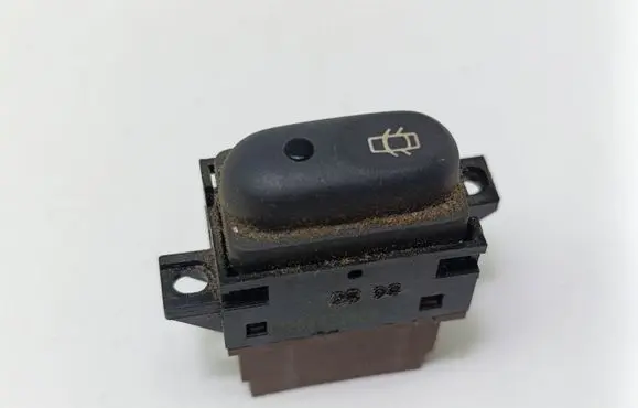 Renault Laguna I Central locking switch button 7700421089