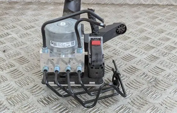 BMW 2 F44 ABS Pump 5A6DC77 5A6DC75