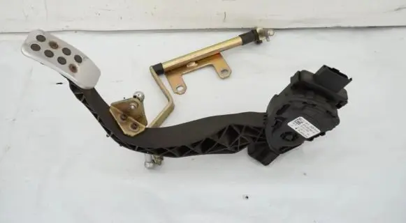 Peugeot 1007 Accelerator throttle pedal 968138368000