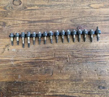 BMW 3 E90 E91 Cylinder head bolts 11127568294 11127568295 11127568296