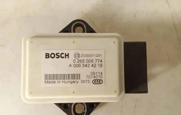Mercedes-Benz Sprinter W906 ESP acceleration yaw rate sensor A0065424218 0265005774
