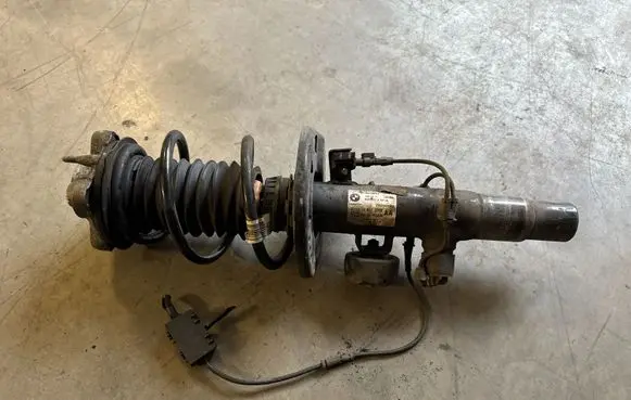 BMW 3 G20 G21 Front shock absorber/damper 6895053