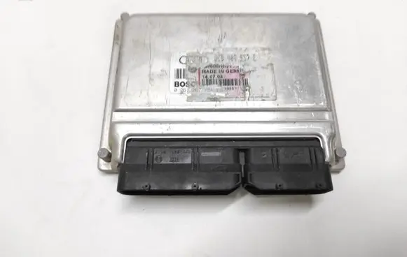 Audi A4 S4 B6 8E 8H Engine control unit/module 8E0909557E 0261207754