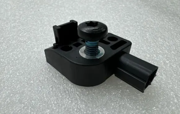 Tesla Model S Airbag deployment crash/impact sensor 100527400B 2700140BD4E 3107
