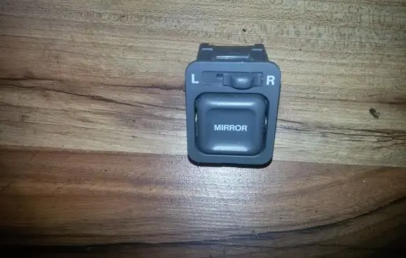 Honda CR-V Wing mirror switch 1834981