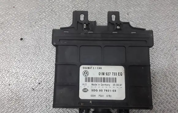 Volkswagen Golf IV Gearbox control unit/module 01M927733EQ 5DG00792103