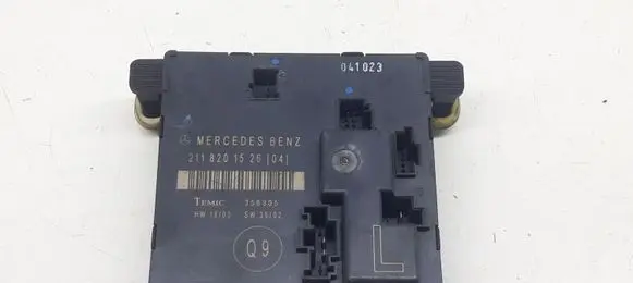 Mercedes-Benz E W211 Door control unit/module 2118201526