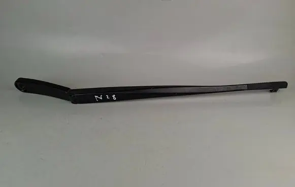 Front wiper blade arm