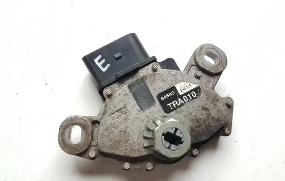 Volkswagen Touareg I Gearbox control unit/module 845402415 TRA010