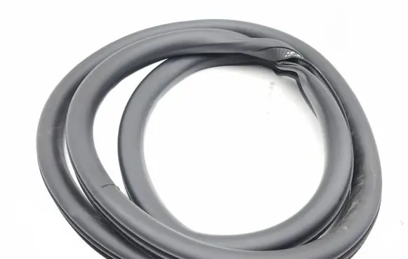 Ford Explorer Rear door rubber seal (on body)