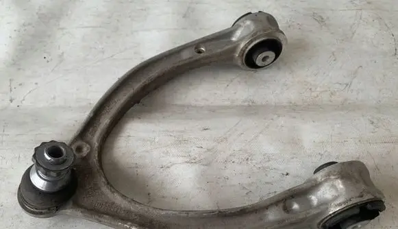 Mercedes-Benz C W205 Front upper control arm/wishbone 