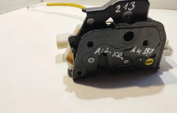 Audi A4 S4 B7 8E 8H Rear door lock 8E0839015AA