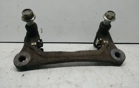 Mitsubishi Grandis Brake caliper pad carrier rear 5629
