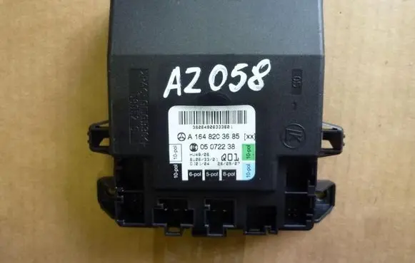 Mercedes-Benz R W251 Door control unit/module A1648203685 AZ058