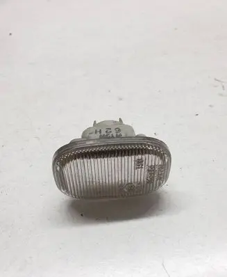 Lexus RX 330 - 350 - 400H Front fender indicator light