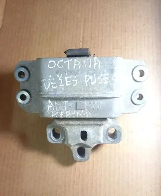 Skoda Octavia Mk2 (1Z) Gearbox mount 1K0199555