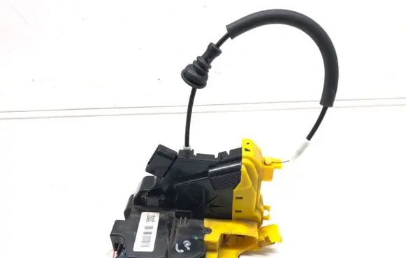 KIA Ceed Front door lock 81310-A2400