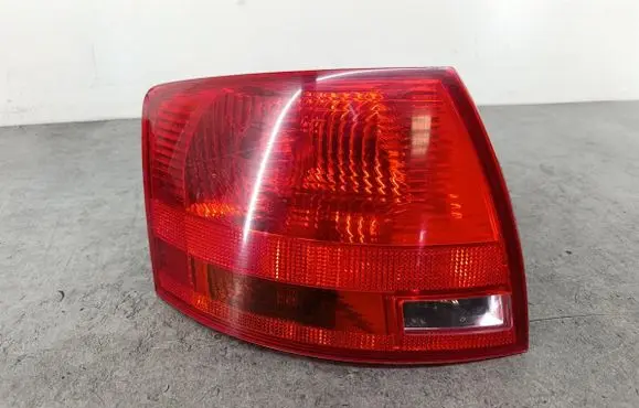 Audi A4 S4 B7 8E 8H Rear/tail lights 8E9945095E