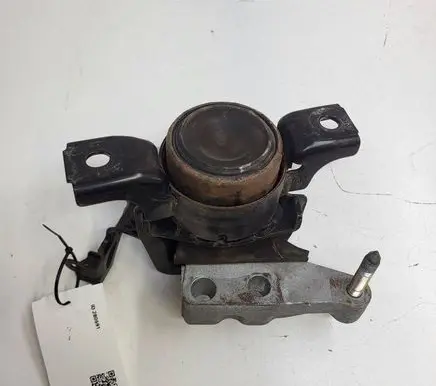 Lexus NX Engine mount bracket G8290043