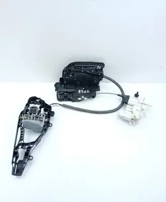BMW 7 G11 G12 Front door lock 2581894