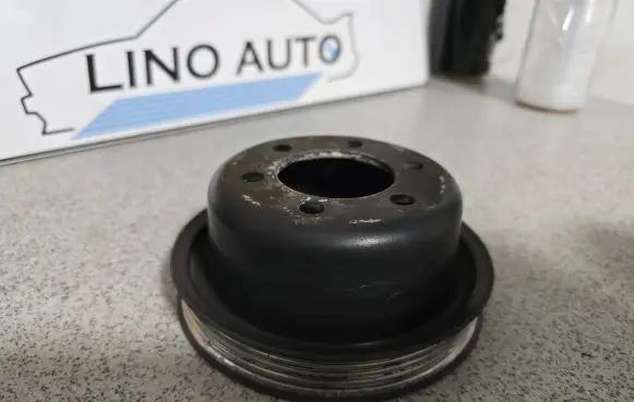 BMW 5 E39 Crankshaft pulley 1735358