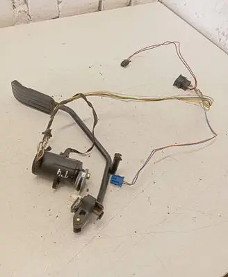Volkswagen Transporter - Caravelle T4 Accelerator pedal position sensor 7D0721727 0205001020 766200279