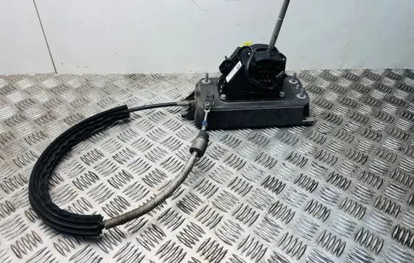Audi A1 Gear shifter/selector 6R1713025J 6R0713265C