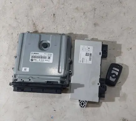 BMW 5 F10 F11 Engine ECU kit and lock set 8510643