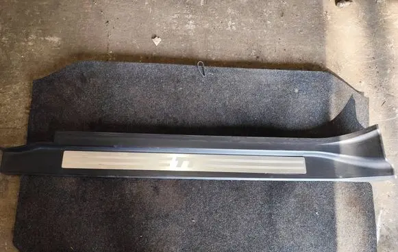 Audi TT Mk1 Front sill trim cover 8N8853491B
