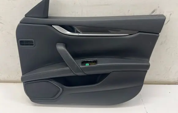Maserati Ghibli Front door card panel trim 105804409C