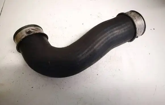 Volkswagen PASSAT B6 Intercooler hose/pipe