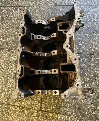 Mazda 5 Engine block 