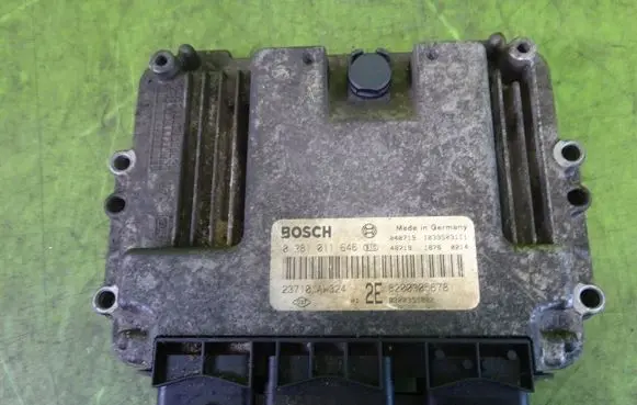 Nissan Primera Engine control unit/module ECU 0281011646