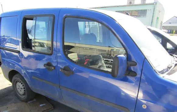 Fiat Doblo Front door 