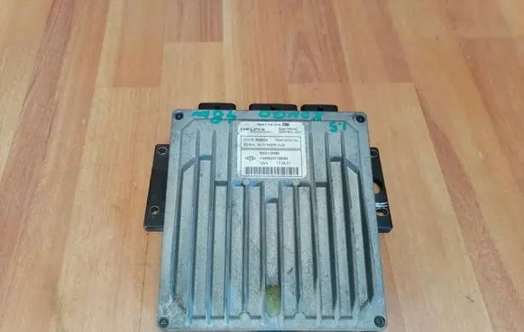 Renault Kangoo I Engine control unit/module 8200123483 R0410C017A 8200129063