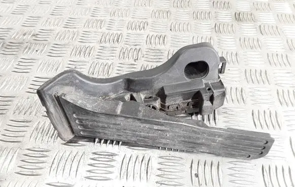 Volkswagen PASSAT B6 Accelerator throttle pedal 1K1721503L 6PV00860000