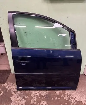 Volkswagen Touran II Front door