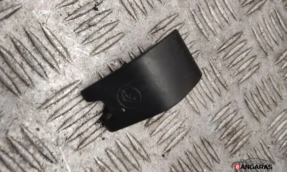 Audi A3 S3 8V ISOFIX cover 8V0887187