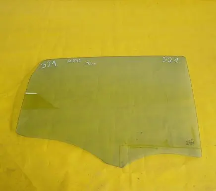 Mercedes-Benz B W245 Rear door window glass