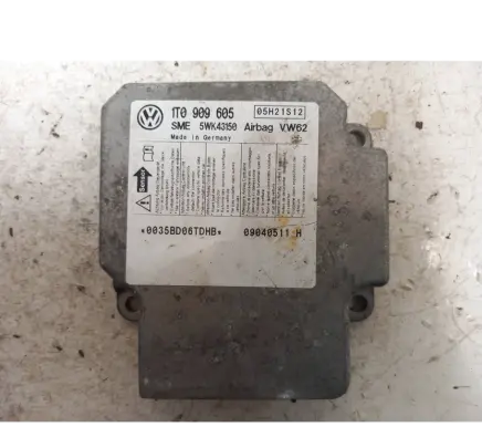 Volkswagen Touran I Airbag control unit/module 1T0909605 05H21S12 5WK43150